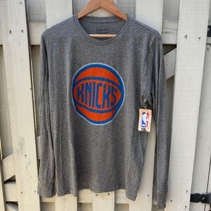 NBA Knicks Logo Gray Long Sleeve Tee